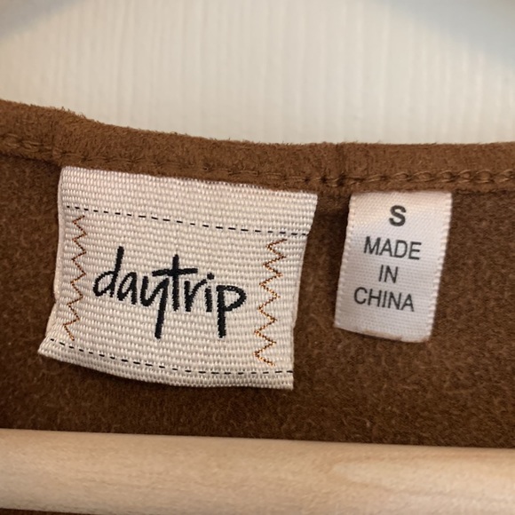 Suede lace up boho tank top - Picture 3 of 4